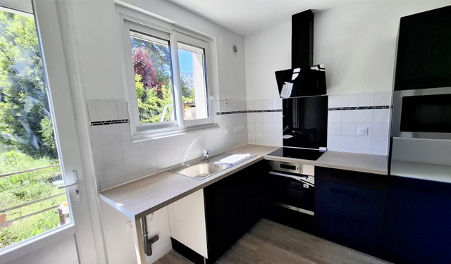 Vue cuisine appartement type 3 refait à neuf à louer sur Tours Centre | LOCATION 37