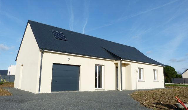 image facade maison type 5 loué aux gues de veigne | LOCATION 37