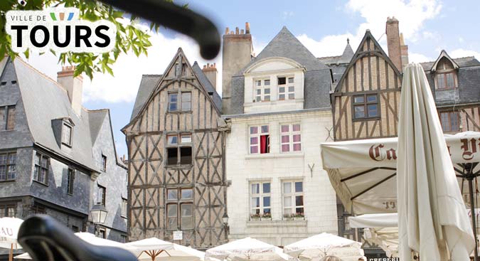 tours une ville riche d histoire au coeur de la vallee des chateaux de la loire