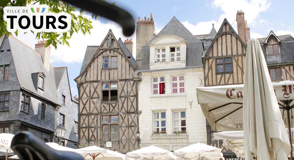 tours une ville riche d histoire au coeur de la vallee des chateaux de la loire